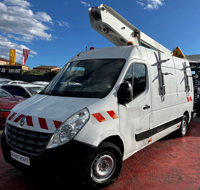 RENAULT MASTER III Camionnette 2011