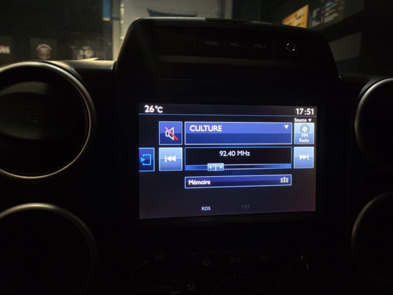 PEUGEOT PARTNER 1.6 BlueHDi 100cv Style 5p // APPLE CARPLAY/MIRROR LINK/RADAR-AR