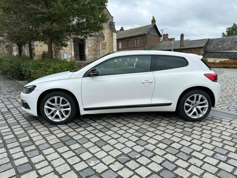 VOLKSWAGEN SCIROCCO III 2009