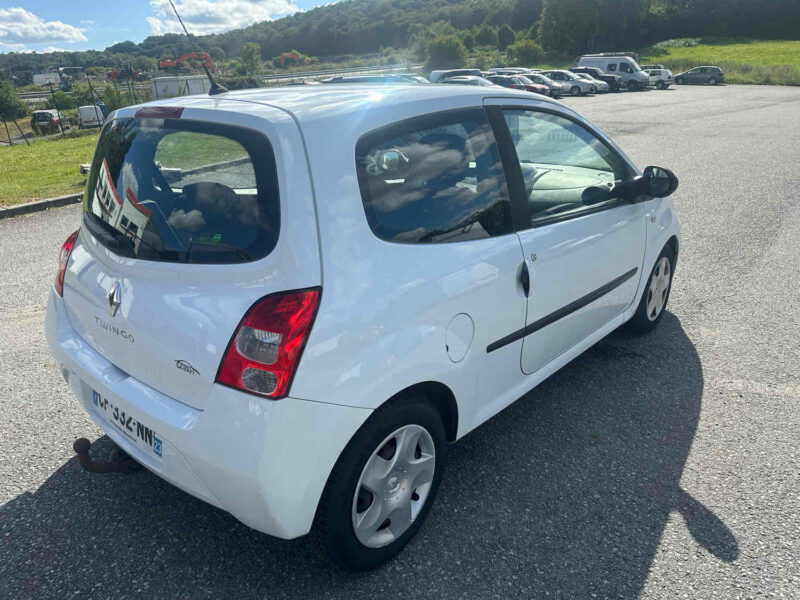 RENAULT TWINGO II 2009