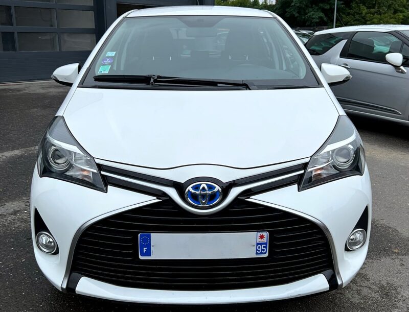 TOYOTA YARIS III (2) HYBRID 1.5 75 Cv 100h BOITE AUTOMATIQUE GPS BLUETOOTH REGULATEUR - Garantie1an