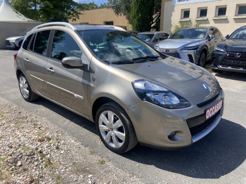 RENAULT CLIO  ESTATE 1.6 16V 110CV XV DE FRANCE BVA