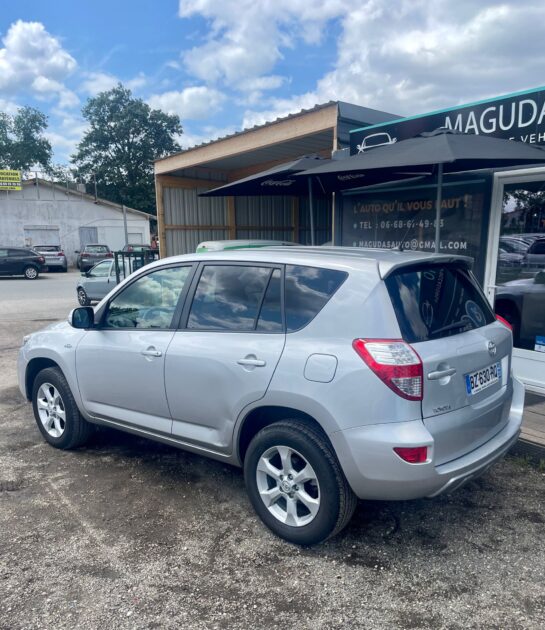 TOYOTA RAV 4 III 2011