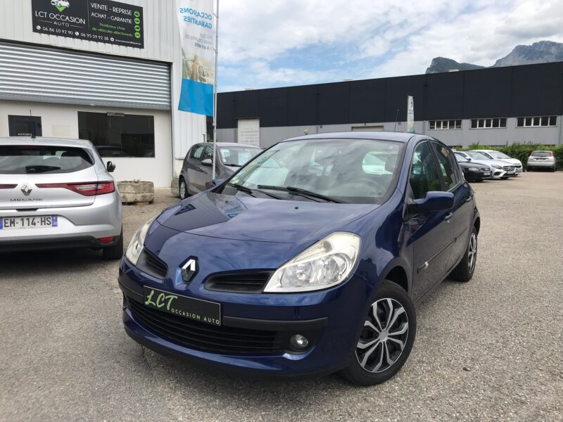 CLIO III - 1.6 i 16V 111cv DYNAMIQUE - GARANTIE 6 MOIS