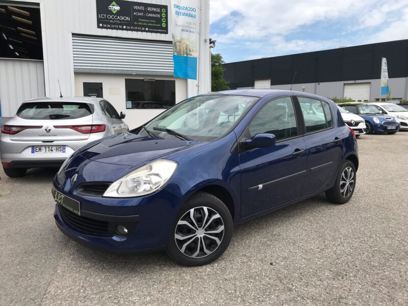 CLIO III - 1.6 i 16V 111cv DYNAMIQUE - GARANTIE 6 MOIS