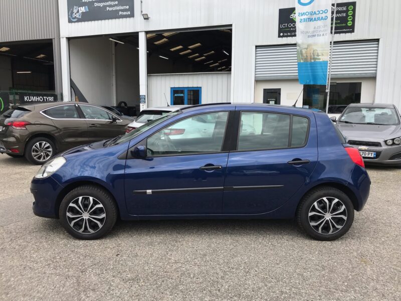 CLIO III - 1.6 i 16V 111cv DYNAMIQUE - GARANTIE 6 MOIS