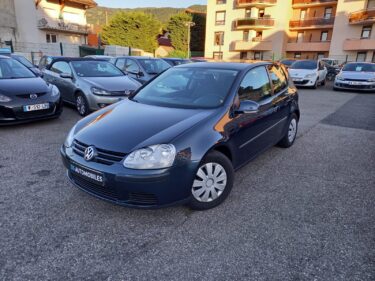 VOLKSWAGEN GOLF V 1.4 75 CV