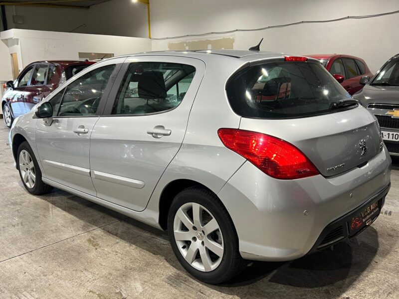 PEUGEOT 308 I 2010