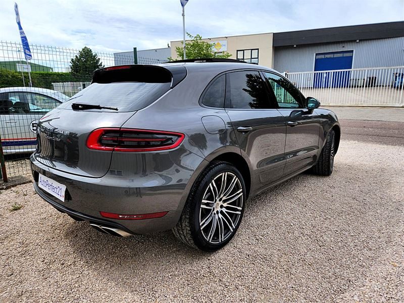 PORSCHE MACAN 2016