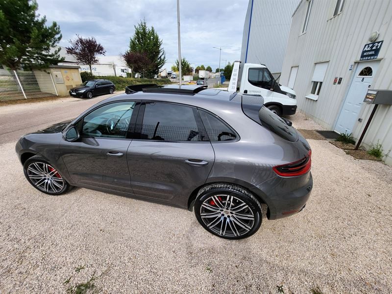 PORSCHE MACAN 2016