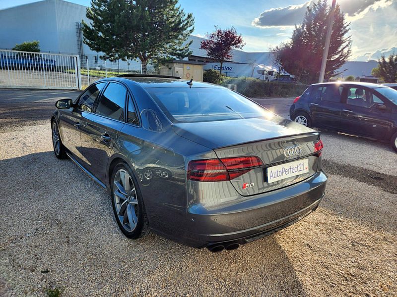 AUDI A8 D4 2016