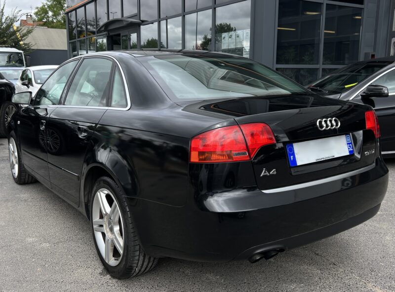 AUDI A4 B7 III 1.9 TDI 115 Cv BERLINE - Garantie1an