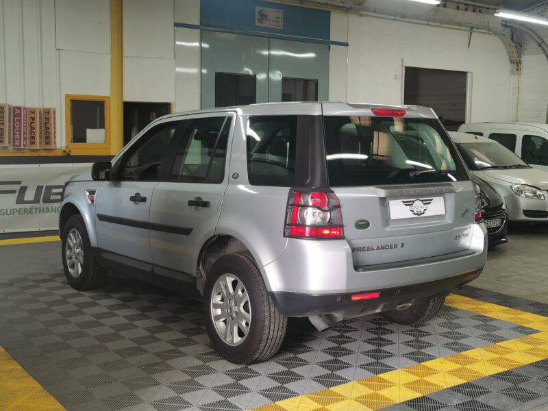 LAND ROVER FREELANDER 2 PREMIERE MAIN