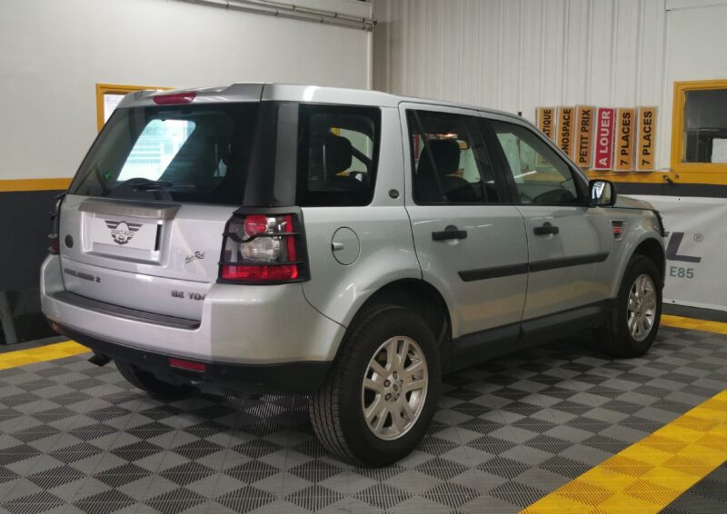 LAND ROVER FREELANDER 2 PREMIERE MAIN