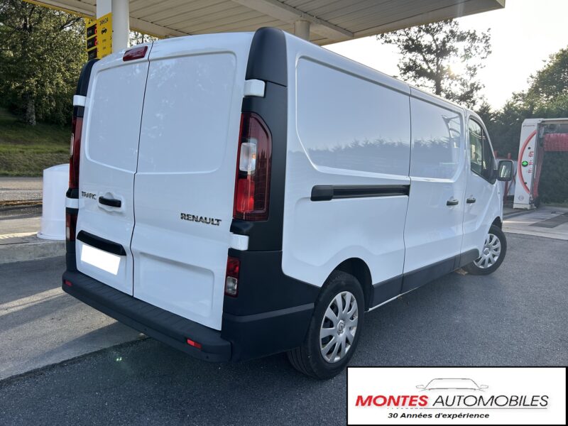 RENAULT TRAFIC 2021