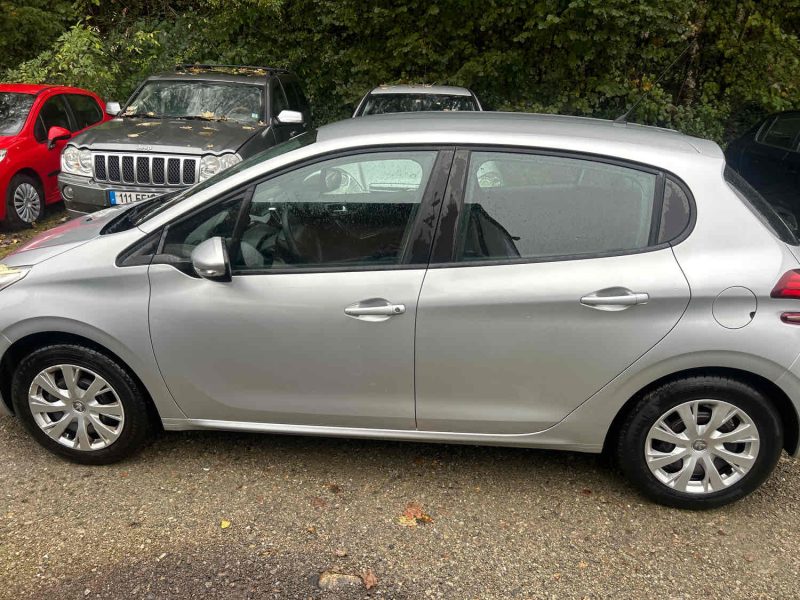 PEUGEOT 208 I 2015