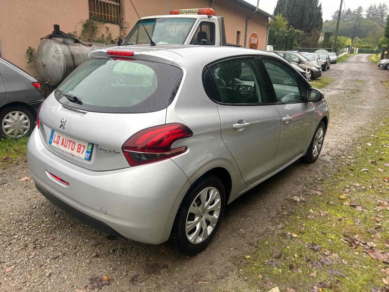 PEUGEOT 208 I 2015