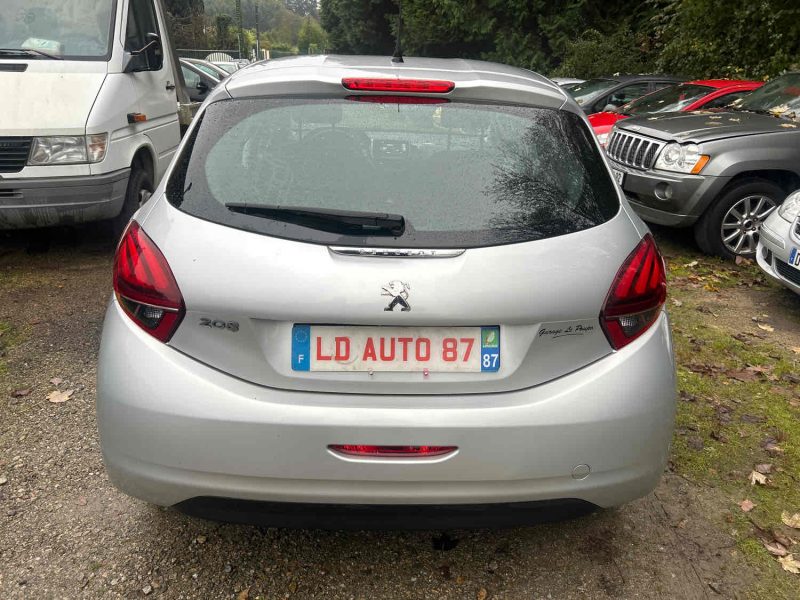 PEUGEOT 208 I 2015