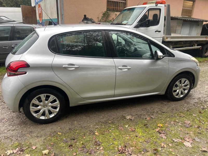 PEUGEOT 208 I 2015