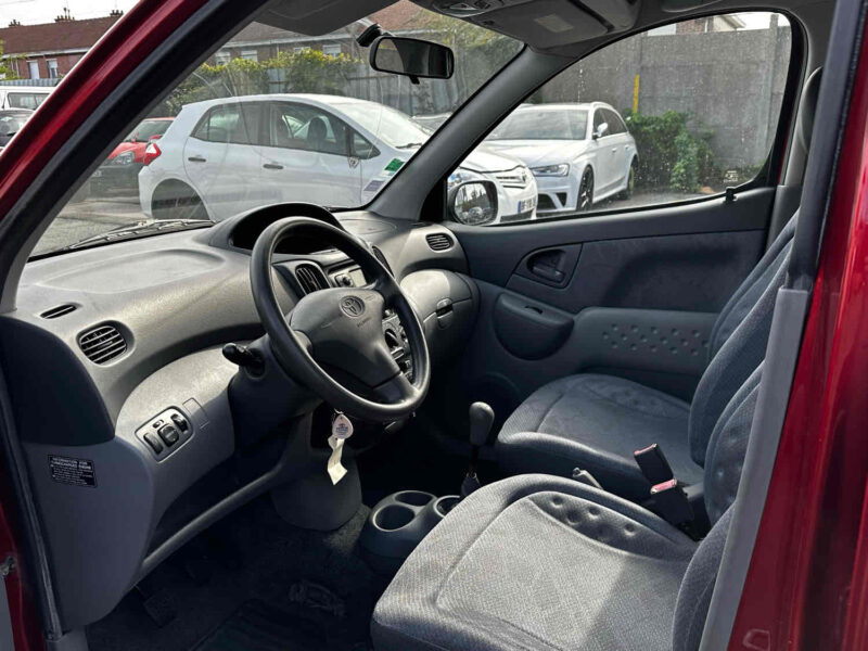 TOYOTA YARIS VERSO 2002 75 CV