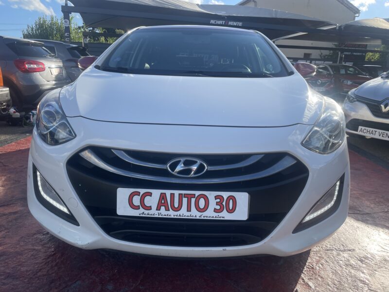 HYUNDAI I30 2015