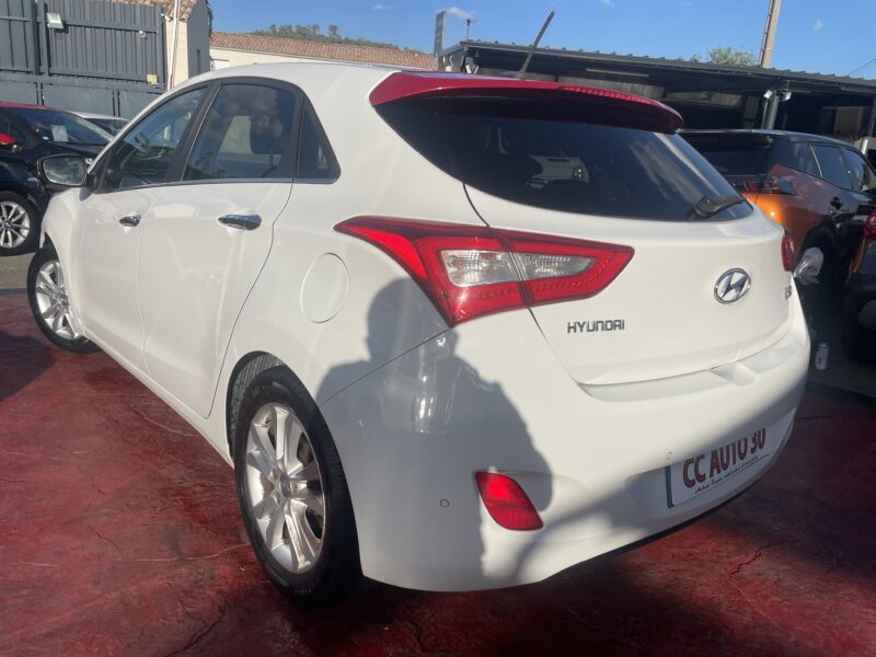 HYUNDAI I30 2015