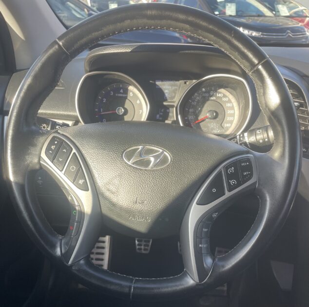 HYUNDAI I30 2015