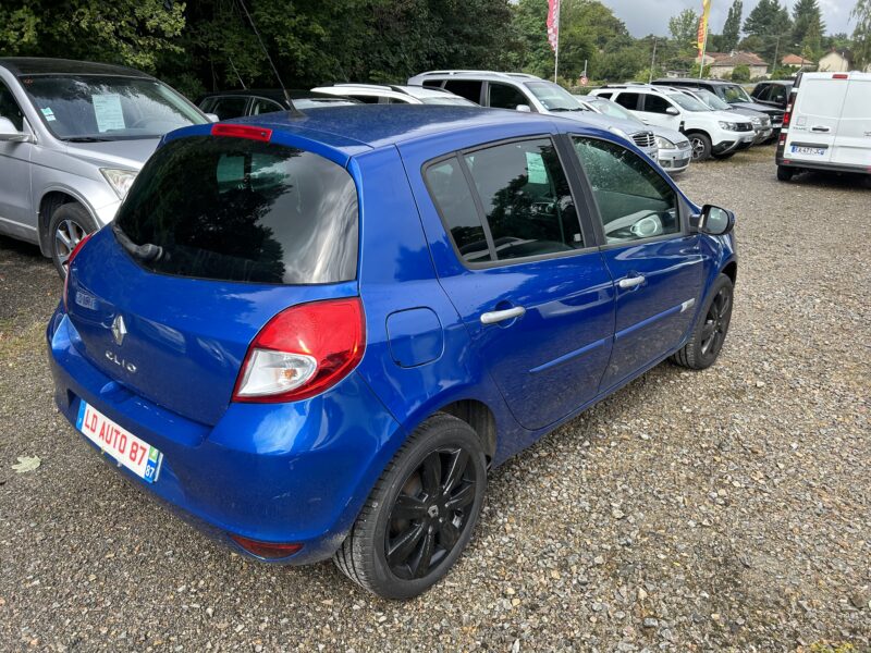 RENAULT CLIO 2009