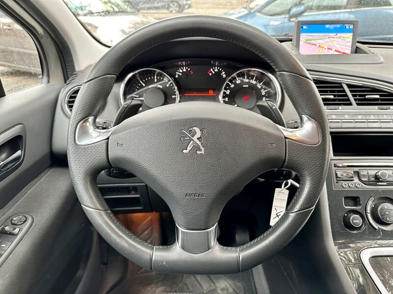 PEUGEOT 5008 2014