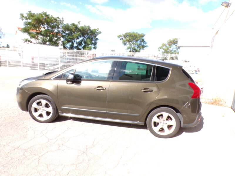 PEUGEOT 3008 Monospace 2010