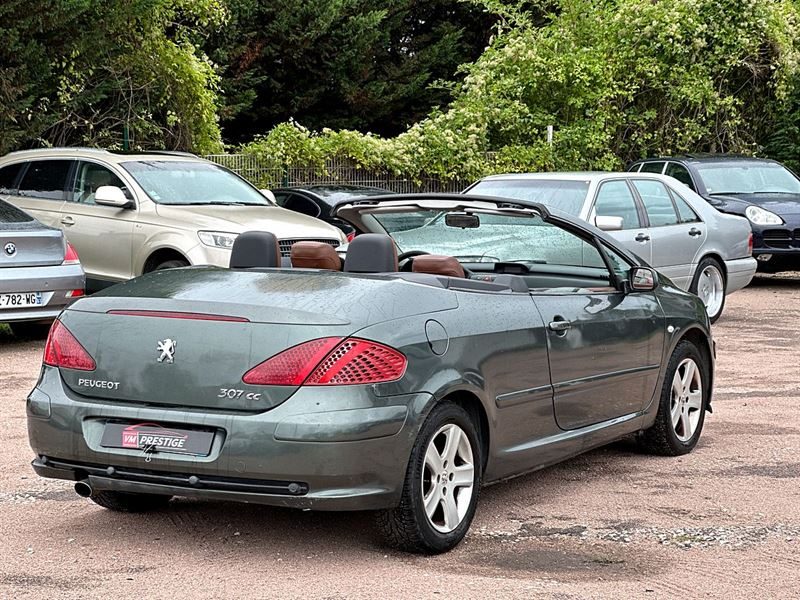 PEUGEOT 307 CC 1,6L 110 CV / Cuir / Clim / 177 KM