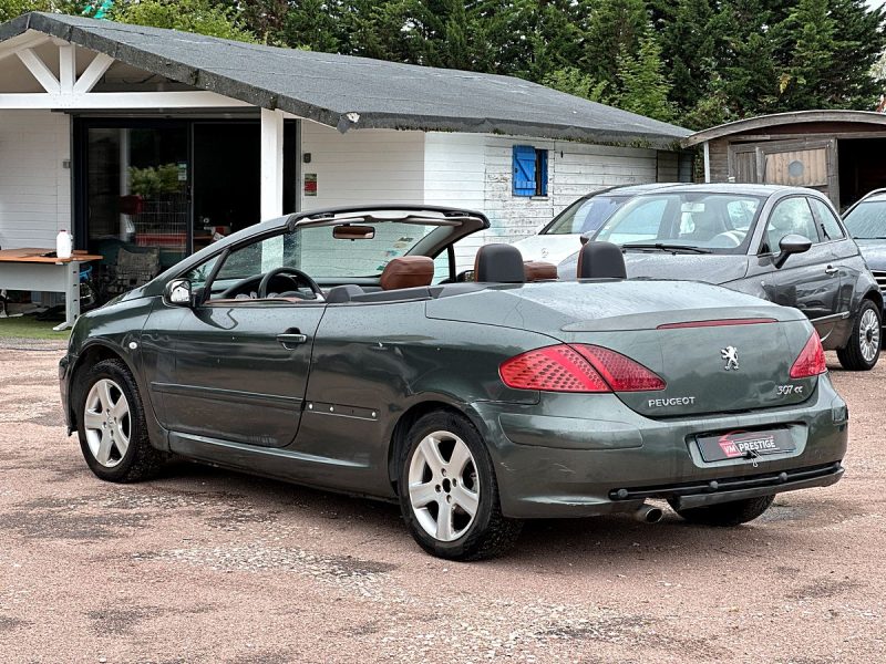 PEUGEOT 307 CC 1,6L 110 CV / Cuir / Clim / 177 KM