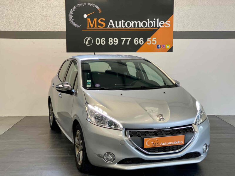 PEUGEOT 208 2013