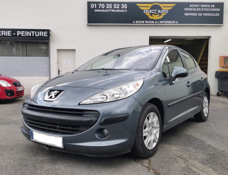 PEUGEOT 207 1.4 VTI 90  PREMIERE MAIN