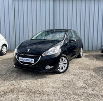 PEUGEOT 208 2015