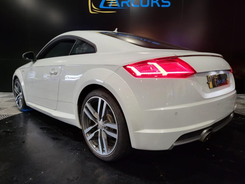 AUDI TT 1.8 TFSI 180cv S-line S Tronic, Siege chauffants , Radar , GPS 