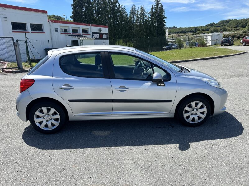 PEUGEOT 207 2008