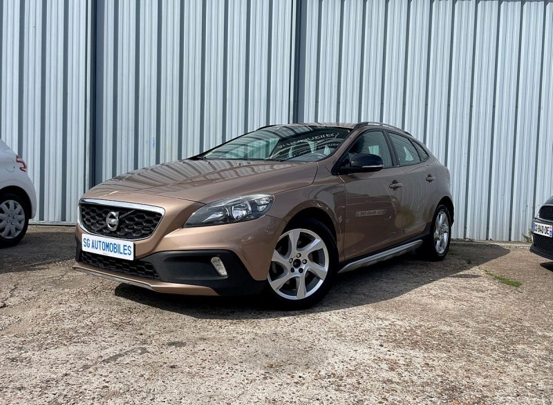 VOLVO V40 2013