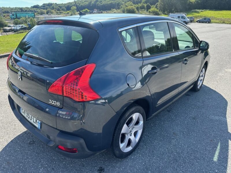 PEUGEOT 3008 Monospace 2011