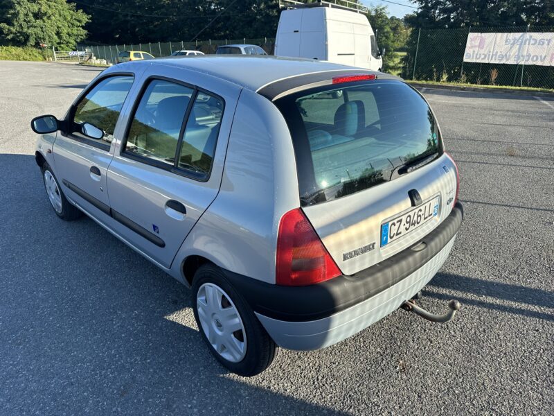 RENAULT CLIO II 2000