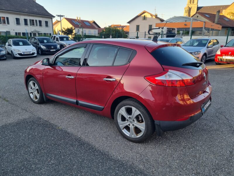 RENAULT MEGANE III 1.6 16V 110 CV TOMTOM