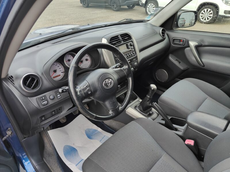 TOYOTA RAV4 2.0 D 115 cv 4WD