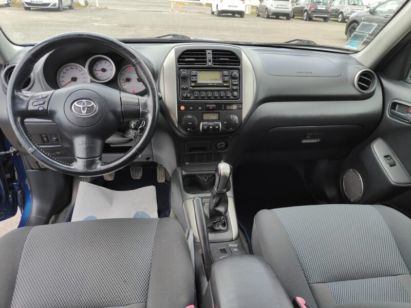 TOYOTA RAV4 2.0 D 115 cv 4WD