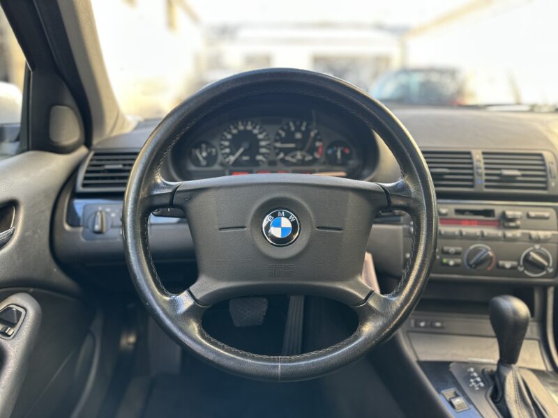 BMW SERIE 3  316 i  BOITE AUTOMATIQUE PAYER EN 4X