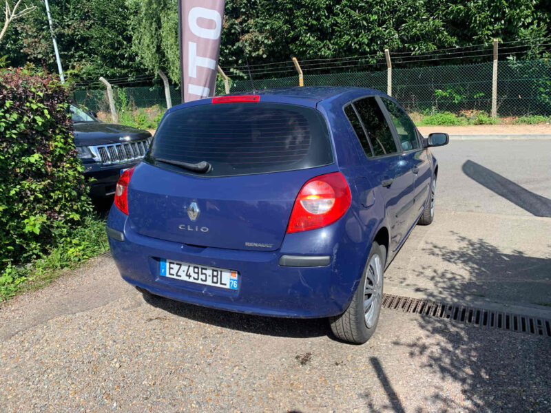 RENAULT CLIO III 1.4i 16V 98CV