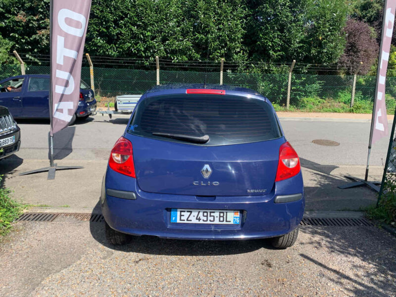 RENAULT CLIO III 1.4i 16V 98CV