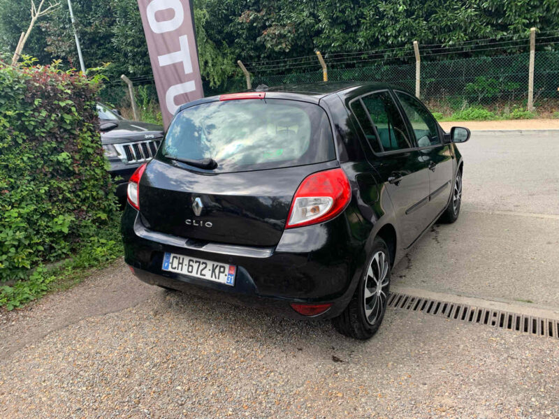 RENAULT CLIO III 1.5DCI 88CV