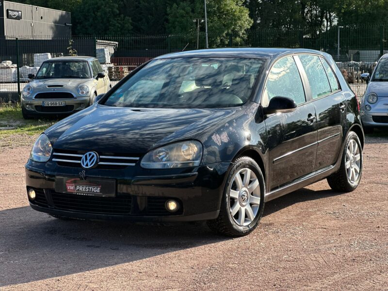 Volkswagen Golf 5 1.6L FSI 115CV / Clim / Carnet d'entretien Complet