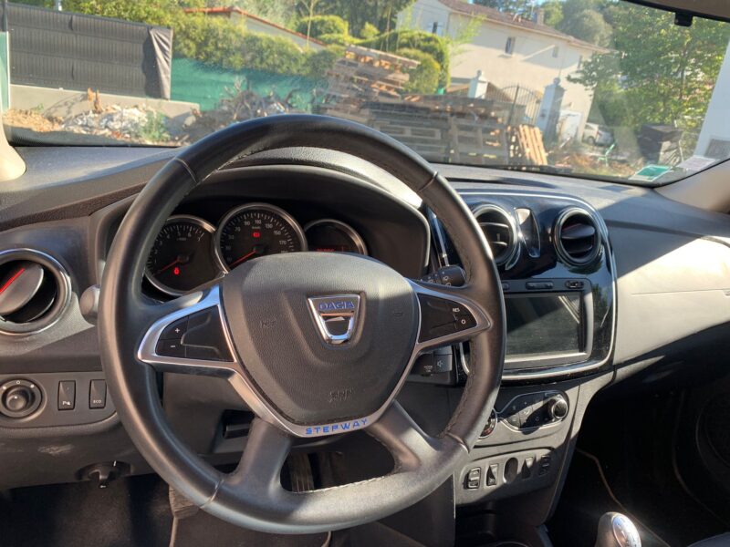 DACIA SANDERO II  TECHROAD 0.9 TCE  90 CH 2019