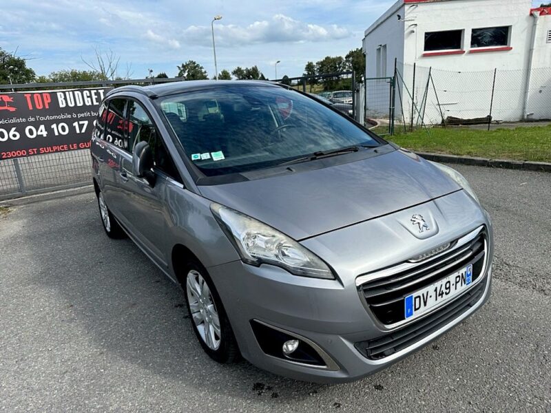 PEUGEOT 5008 2015